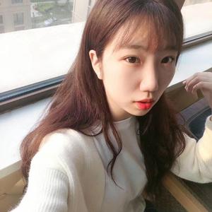 9岁的小女孩的光着屁股照片
